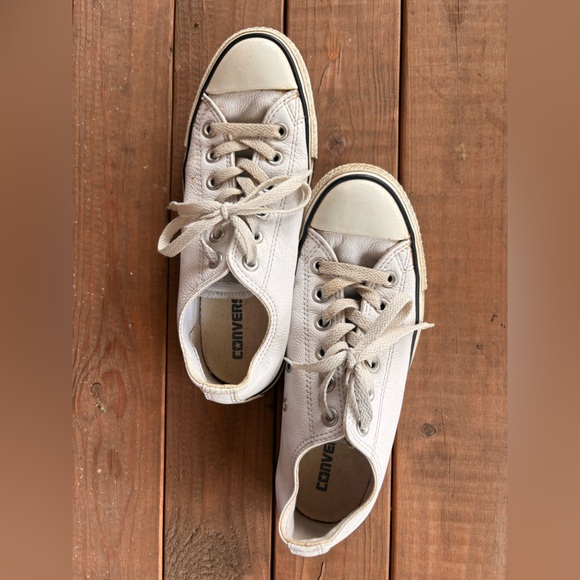 Converse Cream Low-Top Sneakers - Picture 1 of 4